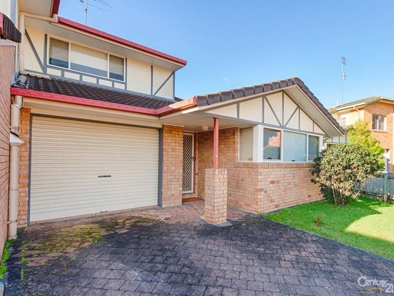 2/17 Radiata Drive, Maroochydore QLD 4558
