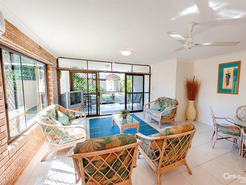 2/123 Duporth Avenue, Maroochydore QLD 4558