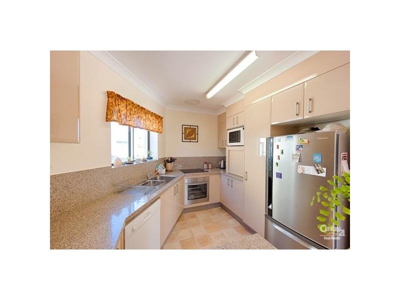 39 Bradman Avenue, Maroochydore QLD 4558