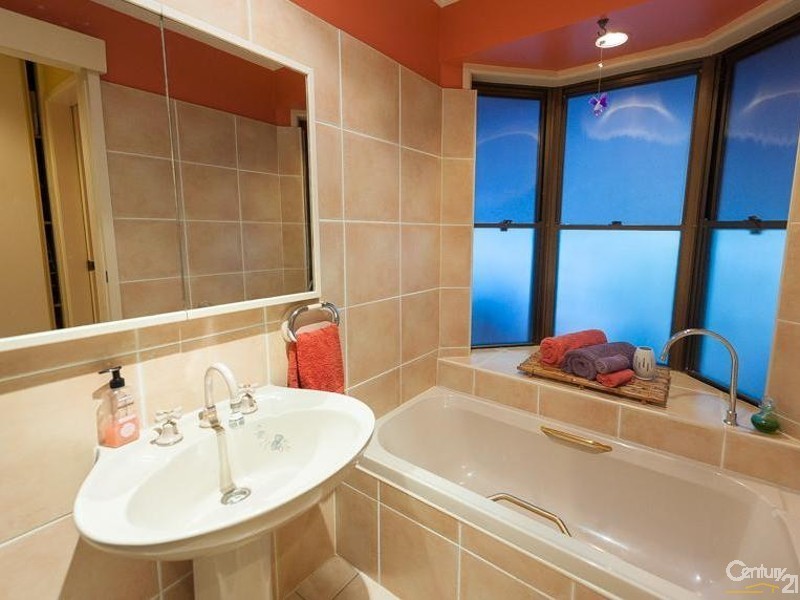 12 Valley View Rise, Mooloolah Valley QLD 4553