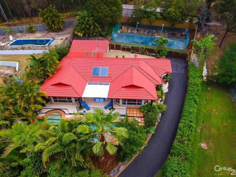 8 Curtis Court, Little Mountain QLD 4551