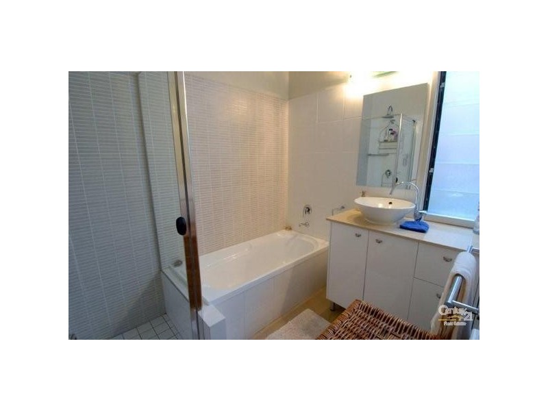 50 Tantula Road East, Alexandra Headland QLD 4572