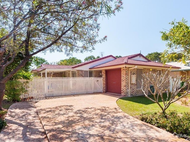 32 Village Way, Little Mountain QLD 4551