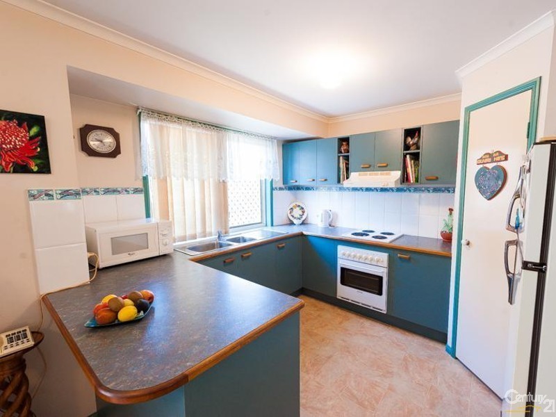 32 Village Way, Little Mountain QLD 4551
