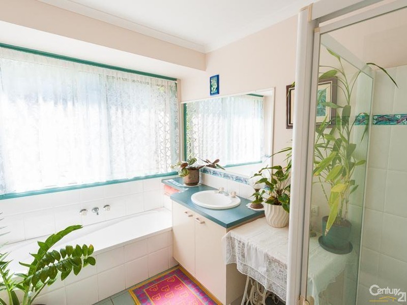 32 Village Way, Little Mountain QLD 4551