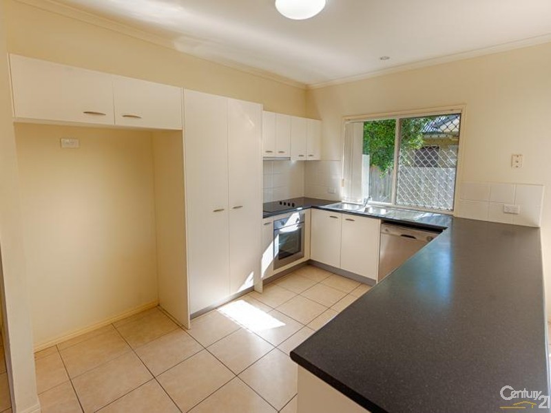 3 Irving Place, Sippy Downs QLD 4556