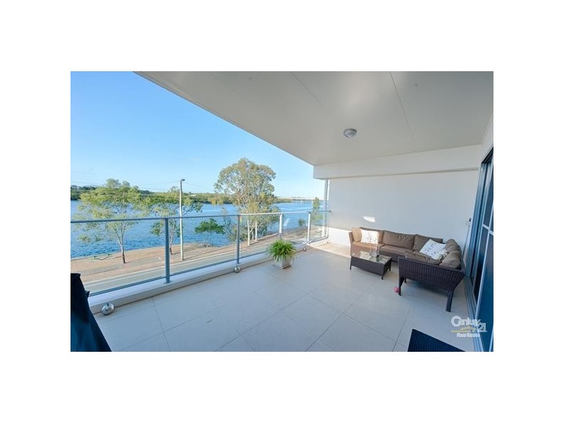 299 Bradman Avenue, Maroochydore QLD 4558