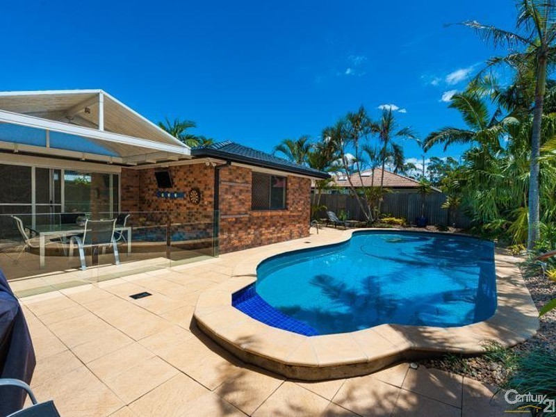 52 Balyarta Crescent, Mooloolaba QLD 4557