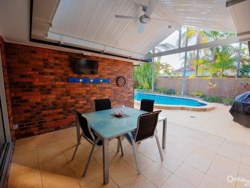 52 Balyarta Crescent, Mooloolaba QLD 4557