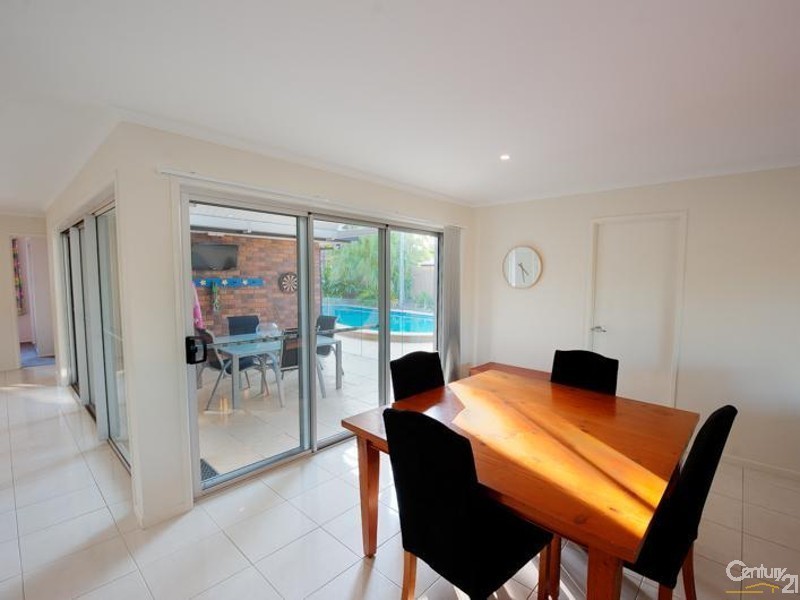 52 Balyarta Crescent, Mooloolaba QLD 4557