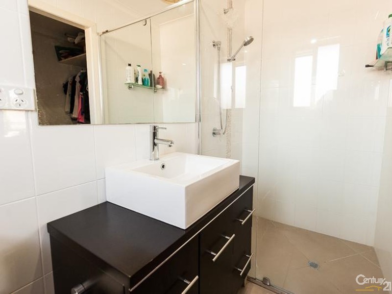52 Balyarta Crescent, Mooloolaba QLD 4557