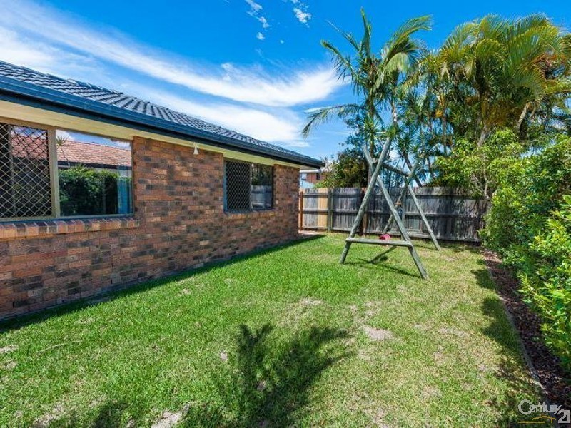 52 Balyarta Crescent, Mooloolaba QLD 4557