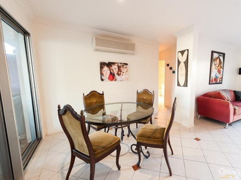 23 Buna Street, Maroochydore QLD 4558