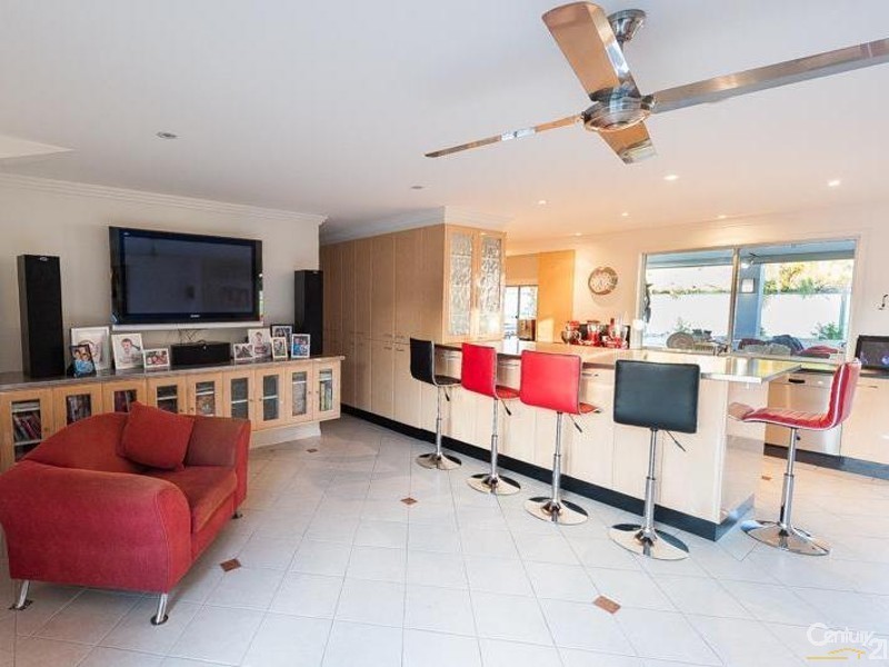 23 Buna Street, Maroochydore QLD 4558