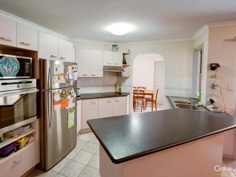 10 Mountain Close, Mountain Creek QLD 4557