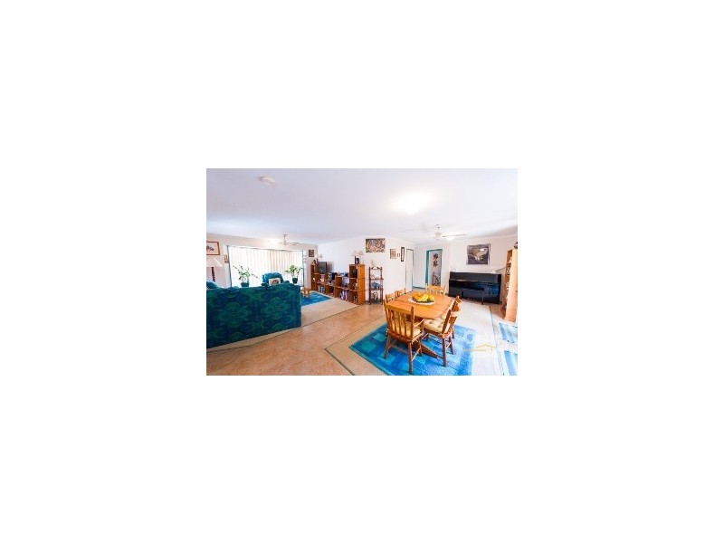 32 Village Way, Little Mountain QLD 4551