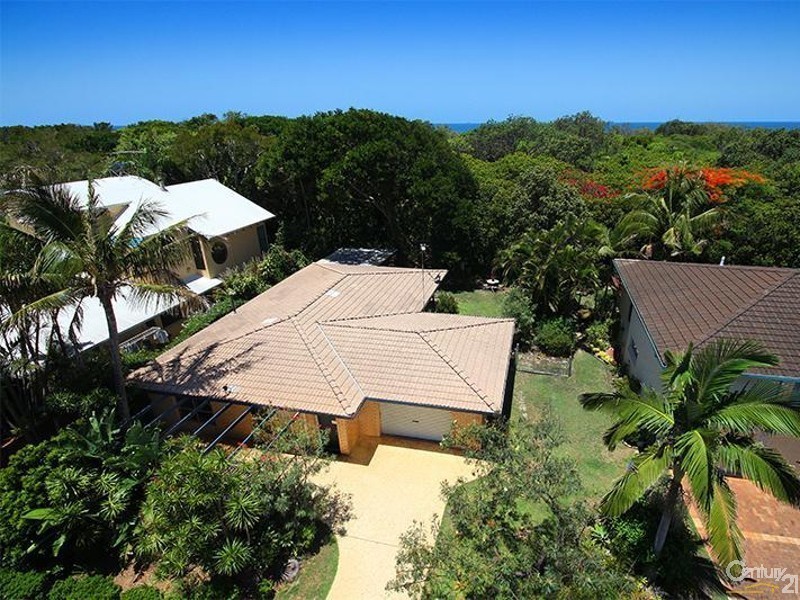 85 Oceanic Drive, Warana QLD 4575