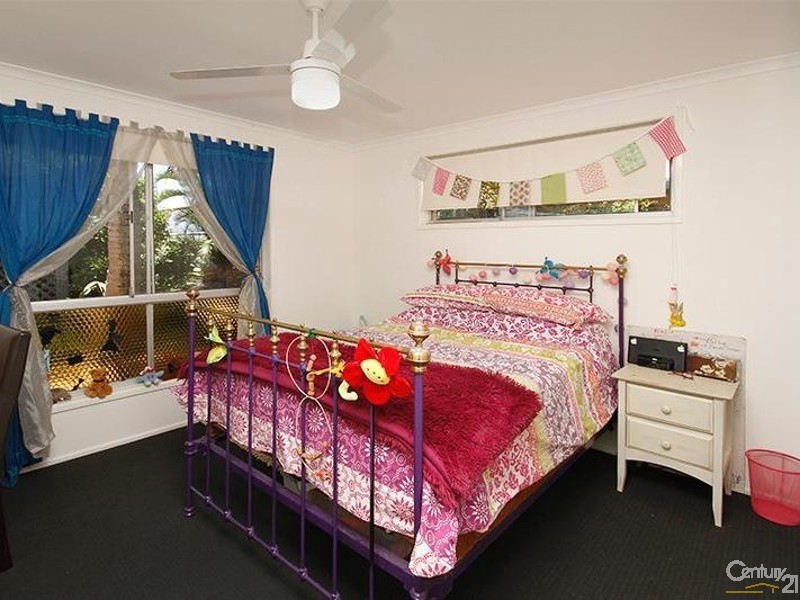 85 Oceanic Drive, Warana QLD 4575