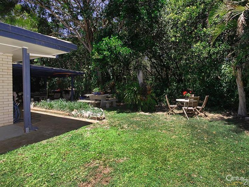 85 Oceanic Drive, Warana QLD 4575