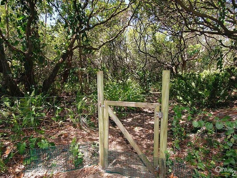 85 Oceanic Drive, Warana QLD 4575