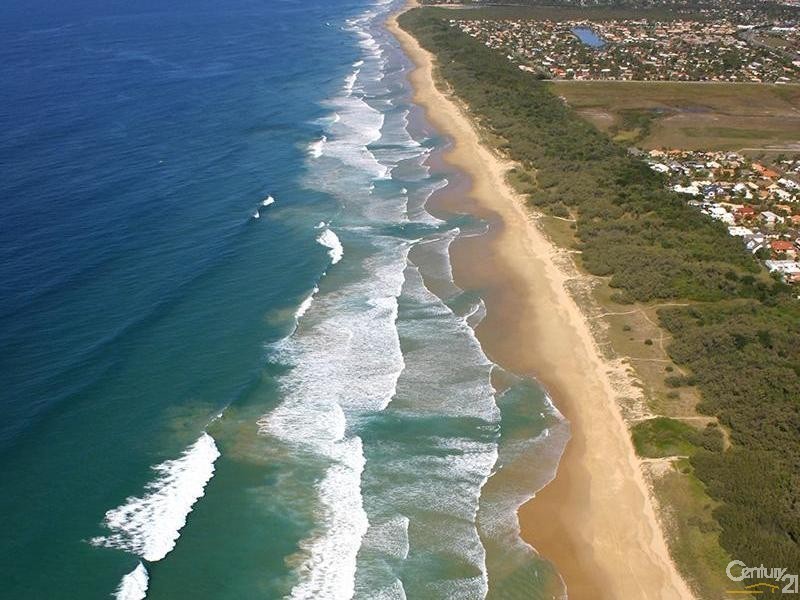 85 Oceanic Drive, Warana QLD 4575