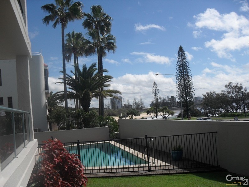 2/238  Alexandra Parade, Alexandra Headland QLD 4572