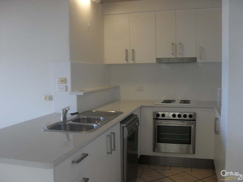 2/238  Alexandra Parade, Alexandra Headland QLD 4572