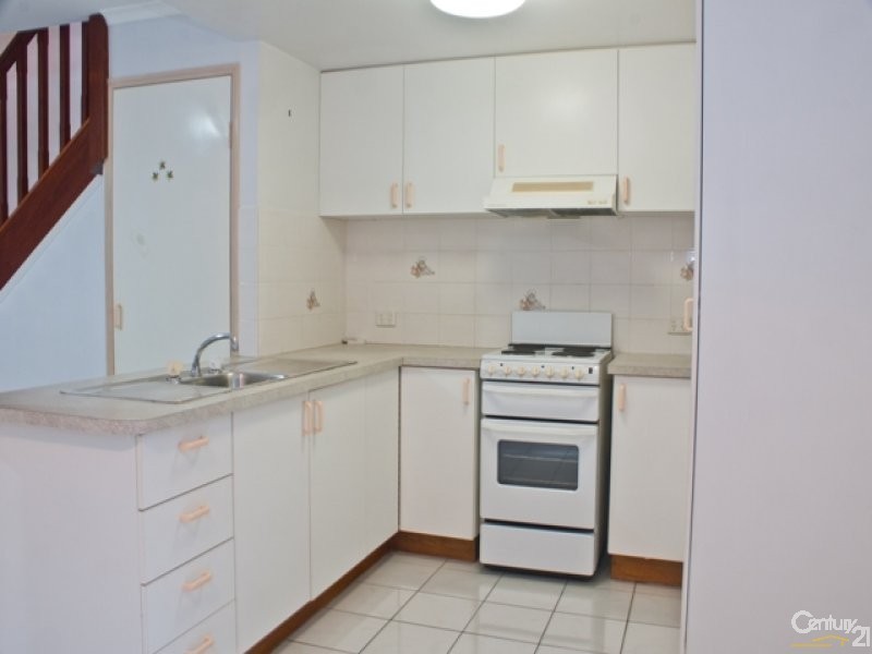 2/102 Bundilla Blvd, Mountain Creek QLD 4557