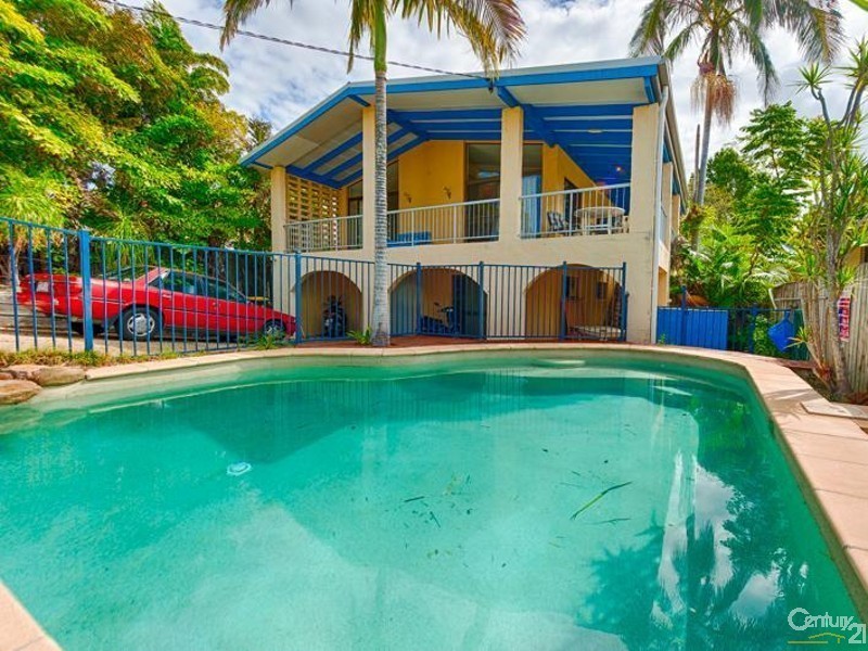 77 Yakola Parade, Alexandra Headland QLD 4572