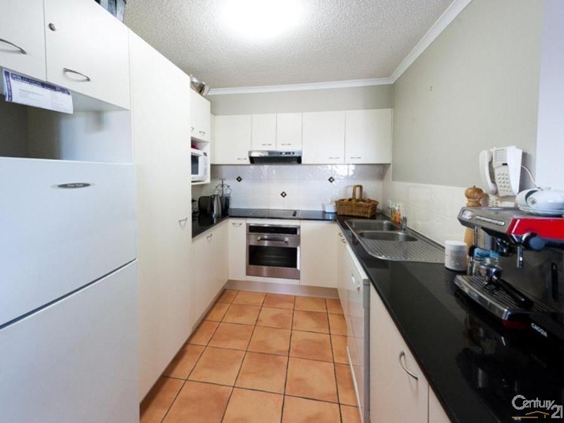 4/6 Mari Street, Alexandra Headland QLD 4572