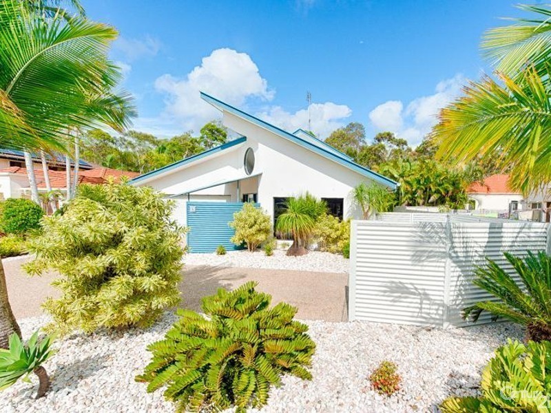 6 Sunview Drive, Twin Waters QLD 4564