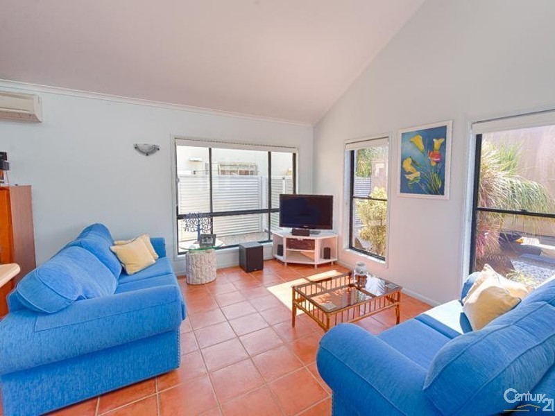 6 Sunview Drive, Twin Waters QLD 4564