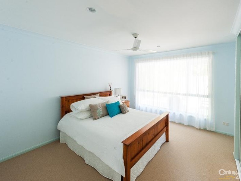 6 Sunview Drive, Twin Waters QLD 4564