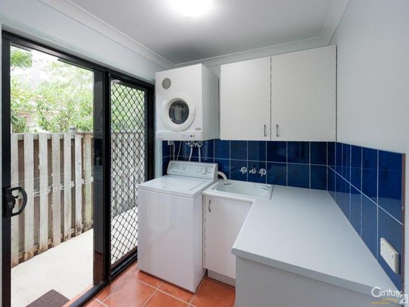 6 Sunview Drive, Twin Waters QLD 4564