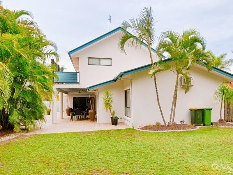 6 Sunview Drive, Twin Waters QLD 4564