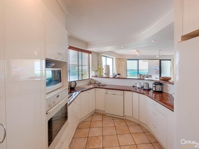 18/27 The Esplanade, Maroochydore QLD 4558