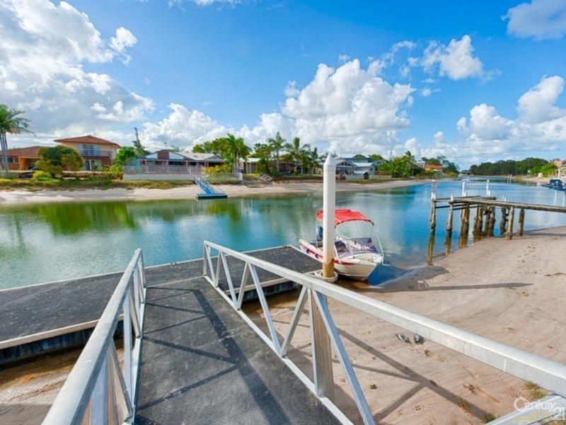 4/4 Broadmeadows Road, Maroochydore QLD 4558