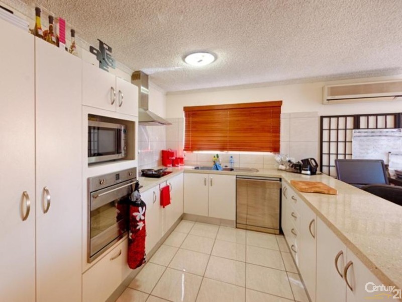 4/4 Broadmeadows Road, Maroochydore QLD 4558