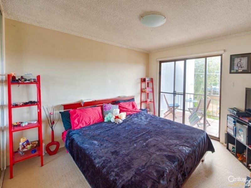 4/4 Broadmeadows Road, Maroochydore QLD 4558