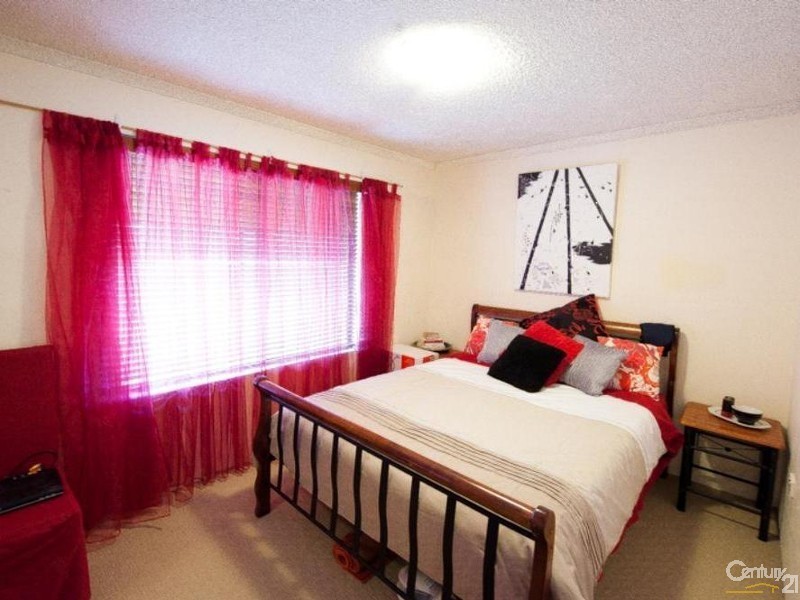 4/4 Broadmeadows Road, Maroochydore QLD 4558