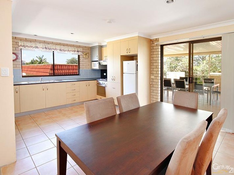 4/39 Goonawarra Drive, Mooloolaba QLD 4557