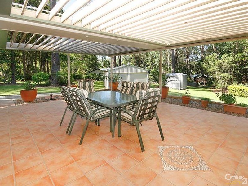 8 De Zen Road, Palmview QLD 4553