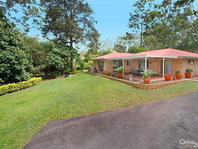 8 De Zen Road, Palmview QLD 4553
