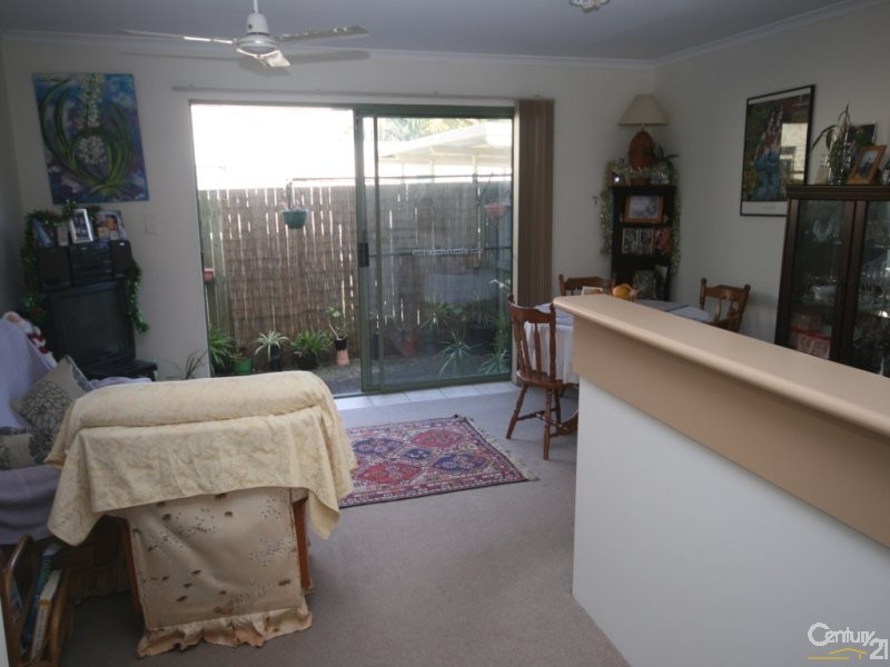 2/15 Primary School Court, Maroochydore QLD 4558