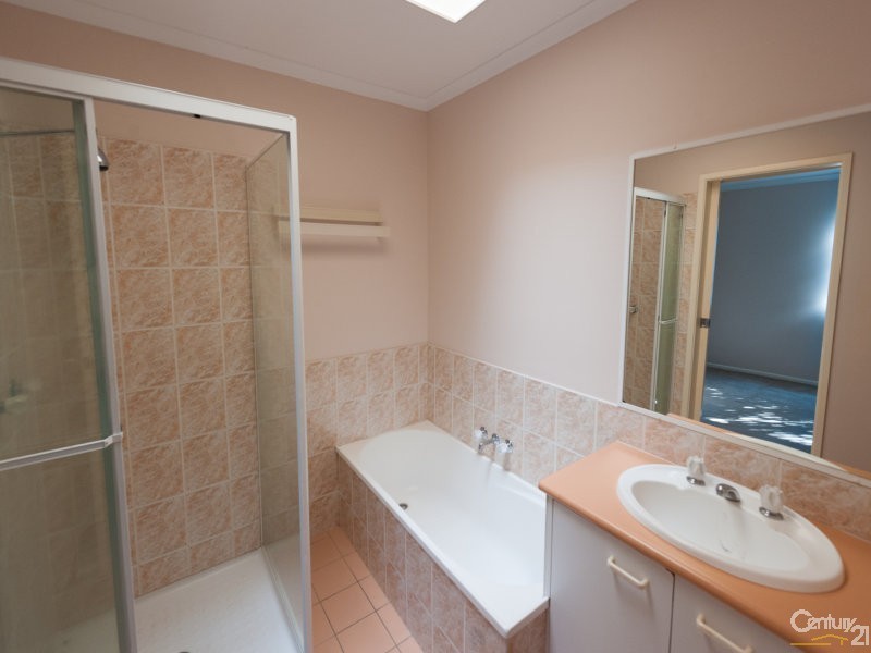 2/15 Primary School Court, Maroochydore QLD 4558