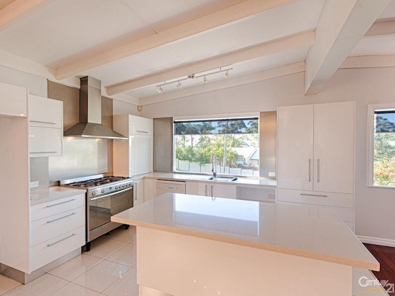 2 Nyes Crescent, Buderim QLD 4556