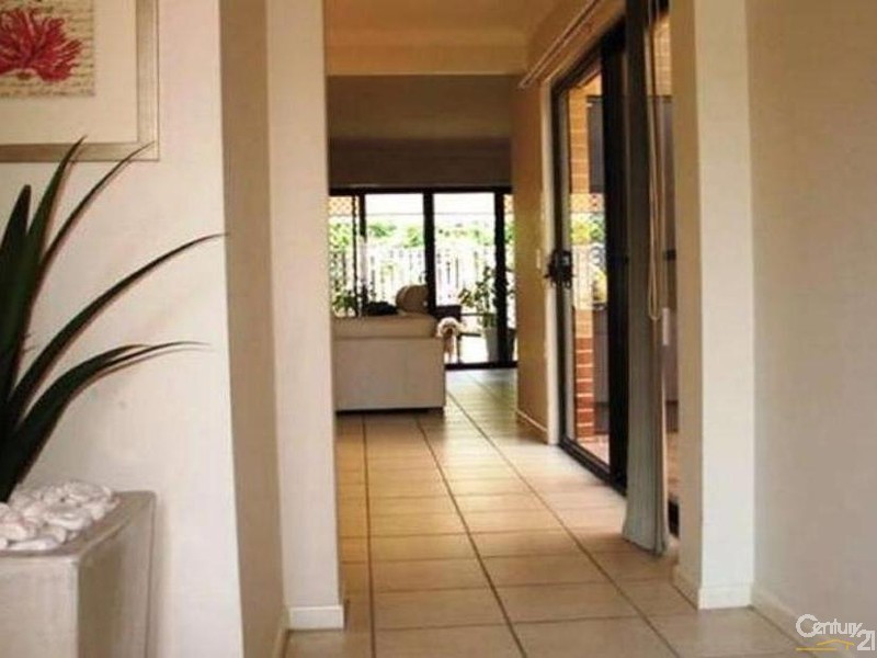 24/2 Springhill Drive, Sippy Downs QLD 4556