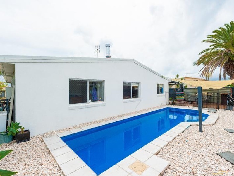 2/12 Coonawa Street, Buddina QLD 4575