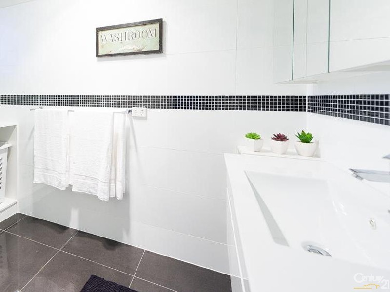 2/12 Coonawa Street, Buddina QLD 4575