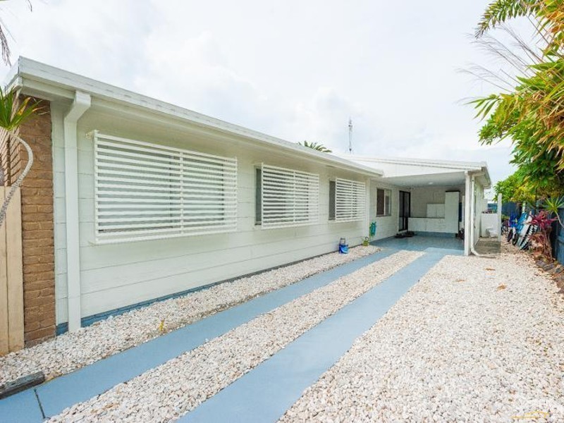 2/12 Coonawa Street, Buddina QLD 4575